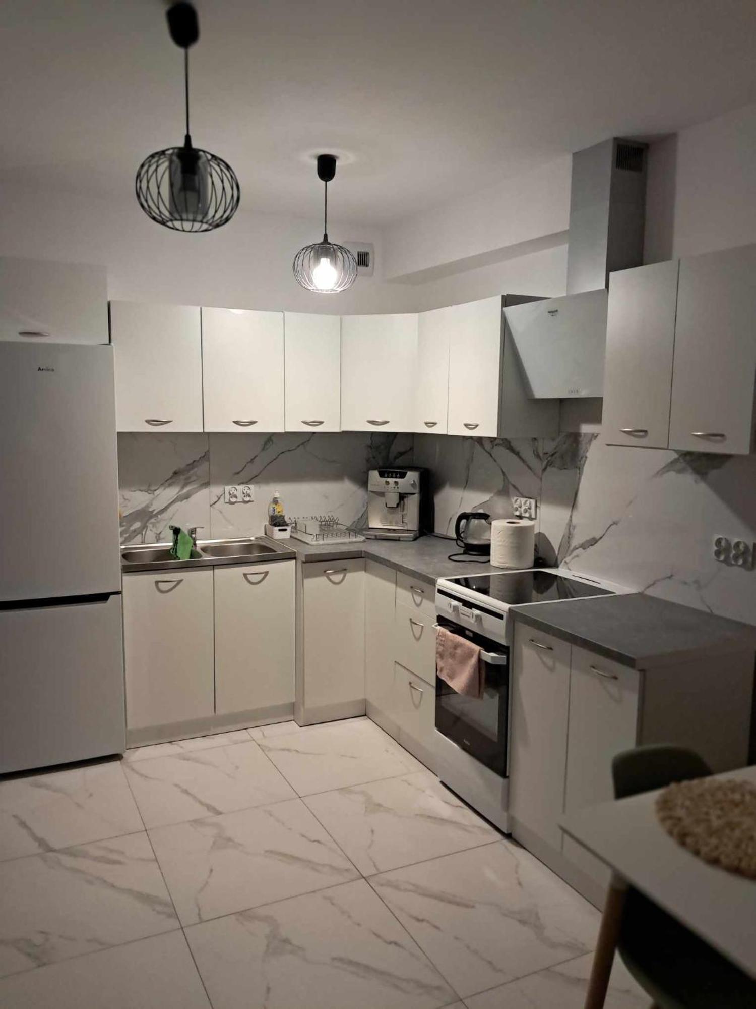 Apartment Julia 1-3 Os I Pietro Z Balkonem I Garazem *