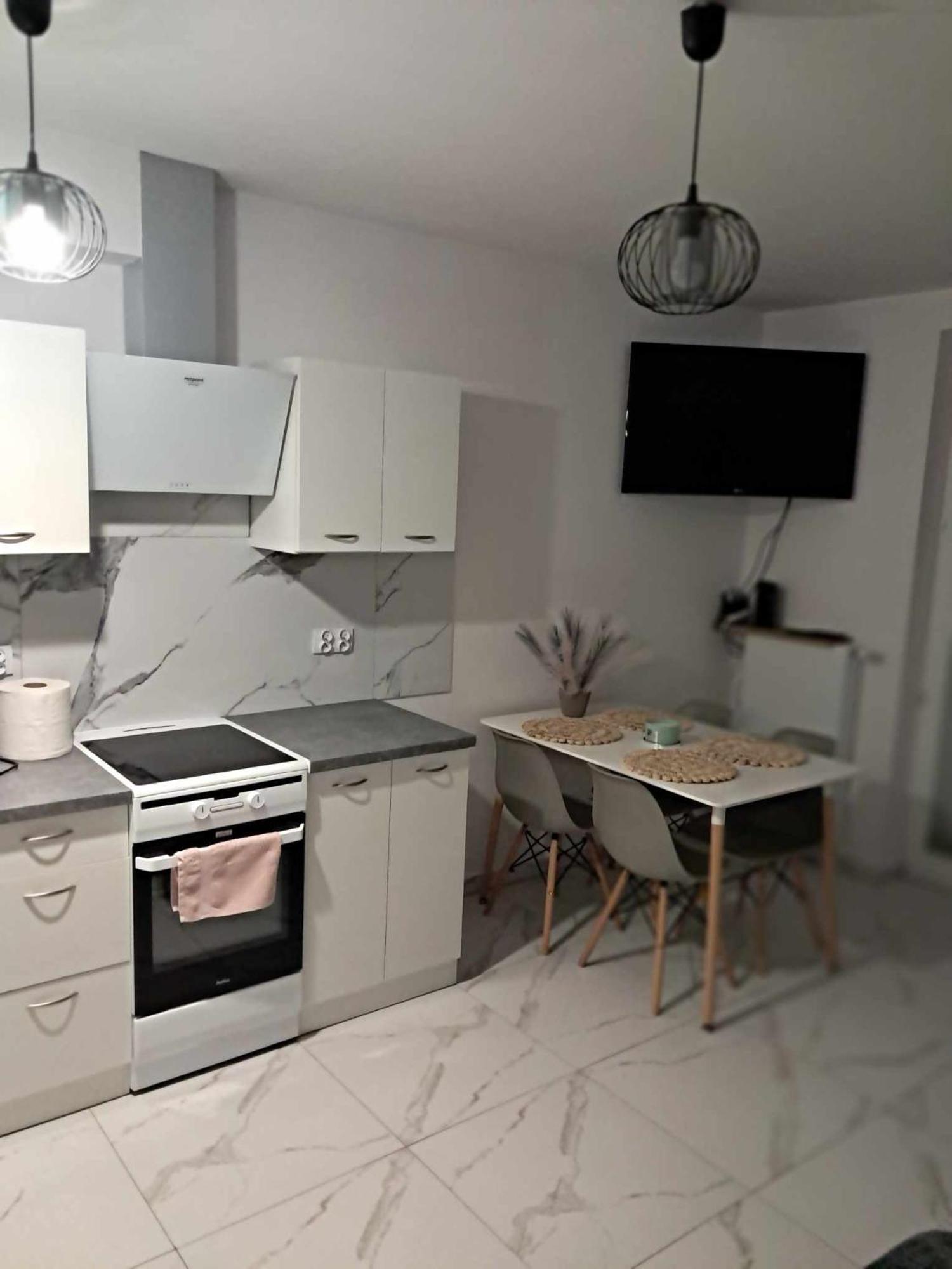 Julia 1-3 Os I Pietro Z Balkonem I Garazem Apartment