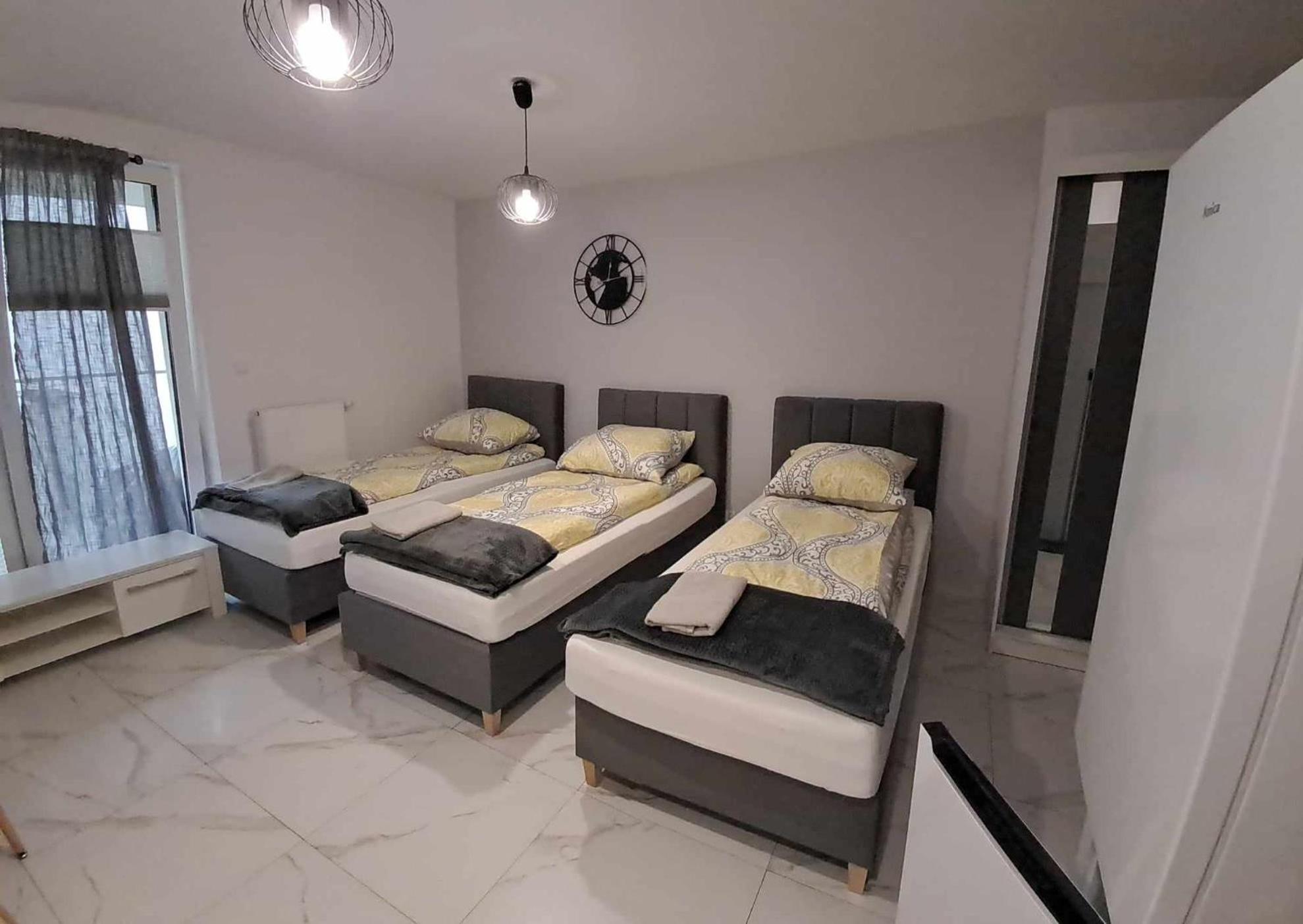 Julia 1-3 Os I Pietro Z Balkonem I Garazem Apartment